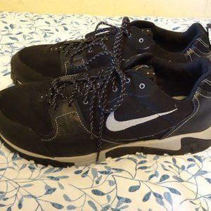 NIKE ACG AIR AGRELO HIKING SHOES SIZE 12 - BLACK/STEALTH